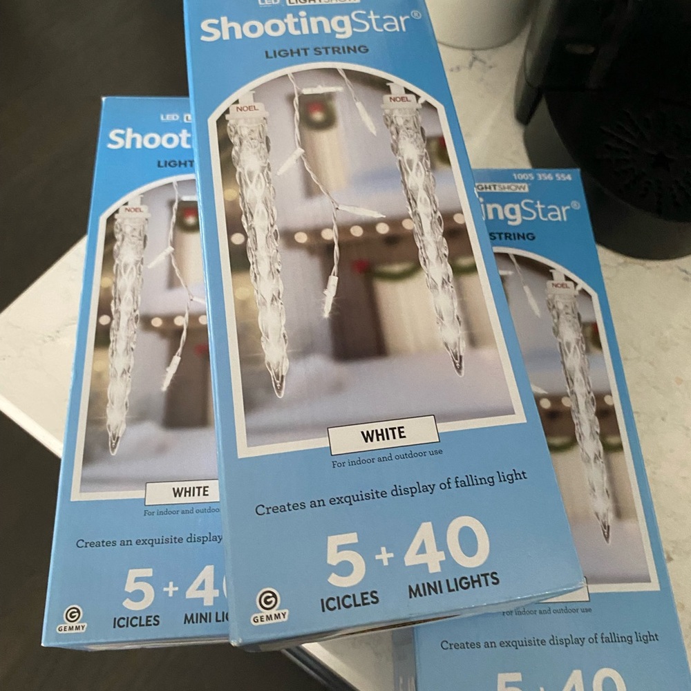New in Box / 3 sets of 5 Large icicle + 40 Mini Lights